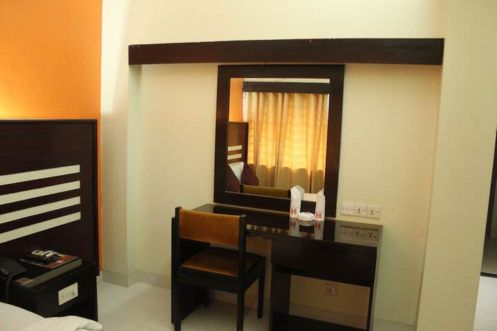 Room 6 of 67