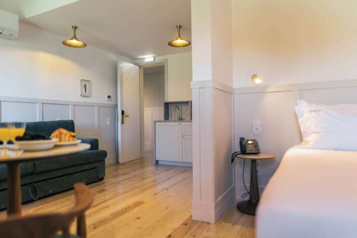Room 6 of 22