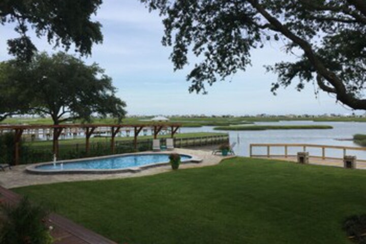 Pool 9 of 24