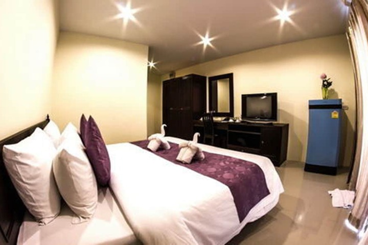 Room 3 of 11