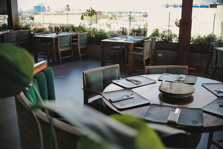 Dining 110 of 115