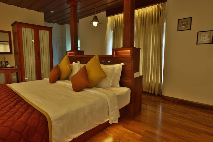 Room 30 of 81