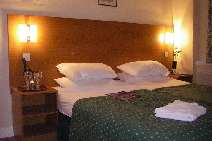 Room 10 of 55