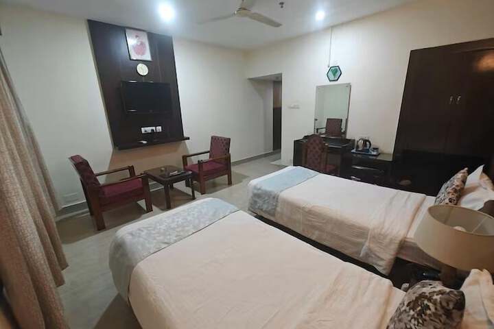 Room 22 of 126