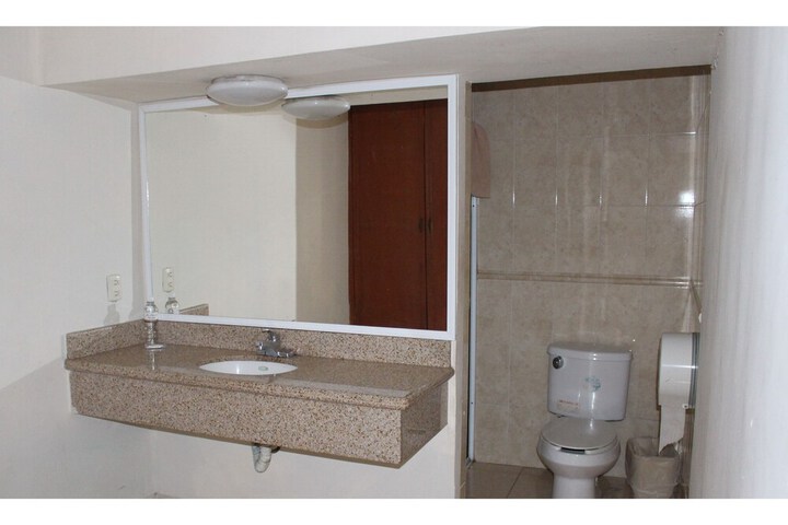 Room 17 of 46