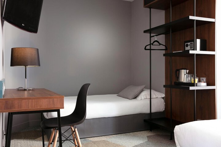 Room 11 of 52
