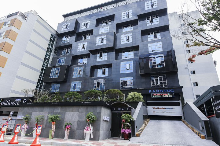 The Zenith Hotel