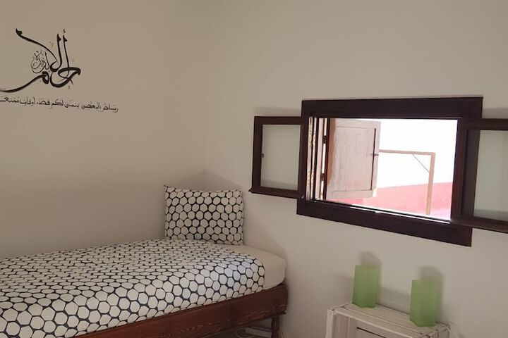 Room 11 of 31