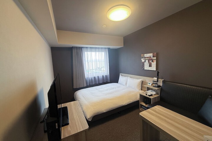 Room 14 of 35