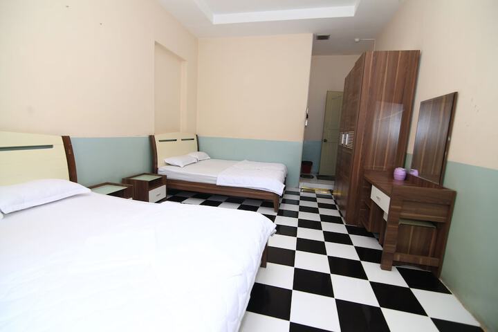 Room 5 of 51