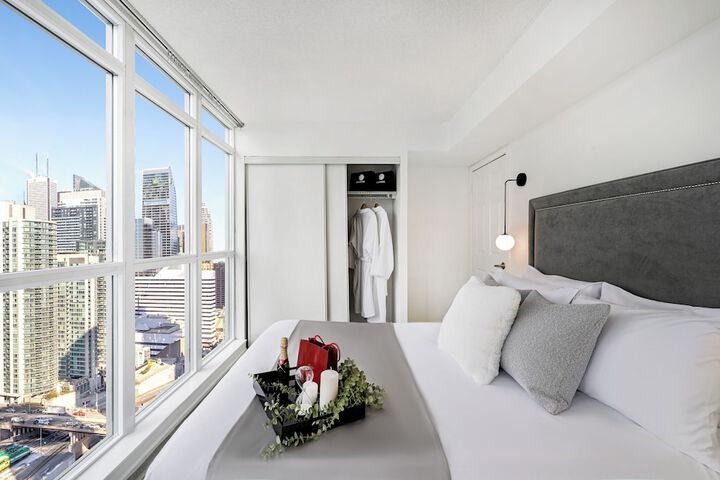 Room 4 of 28