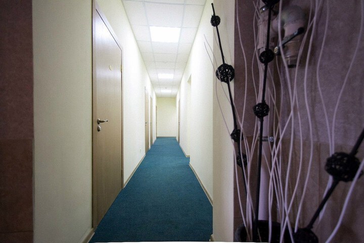 Ballroom/Hall 17 of 21