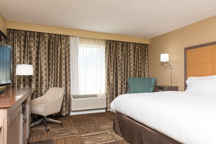Room 13 of 27