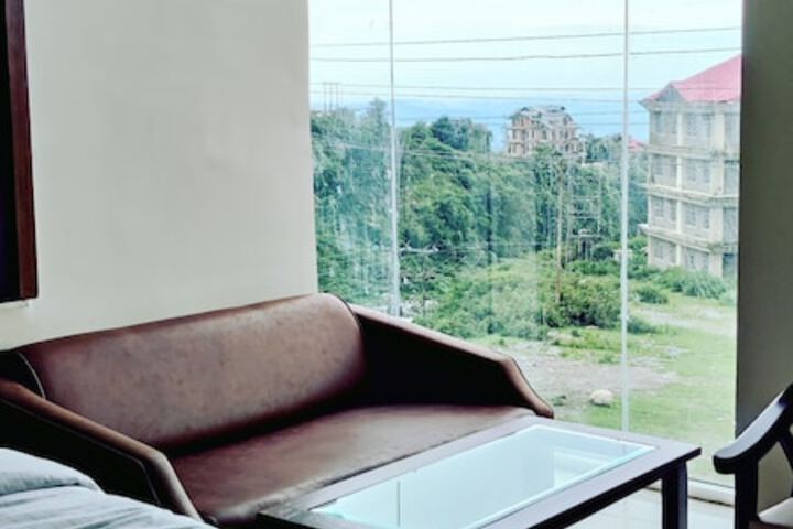 Room 8 of 31