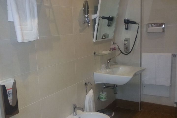 Room 40 of 63