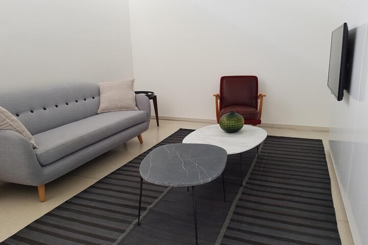 Room 12 of 34