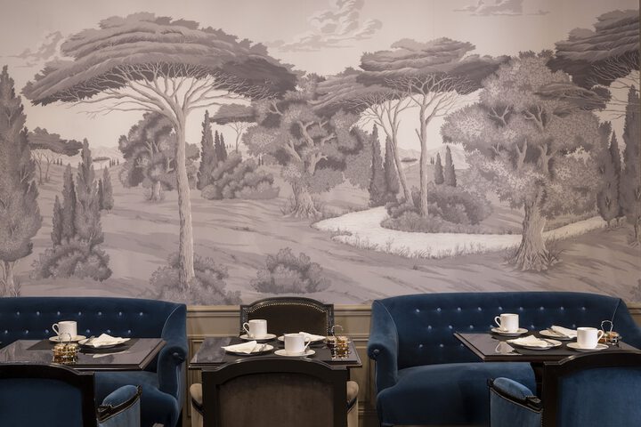 Dining 48 of 64