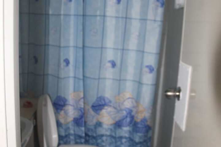 Room 12 of 18