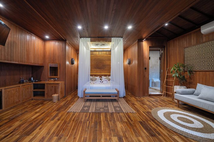 Room 25 of 68