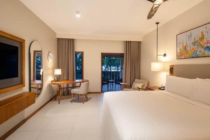 Room 18 of 221