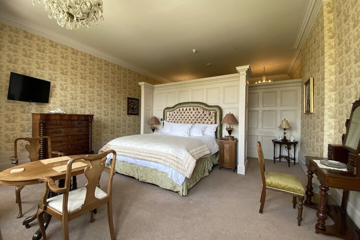 Room 47 of 73