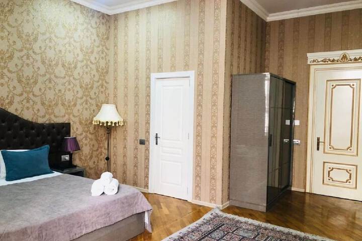 Room 28 of 70