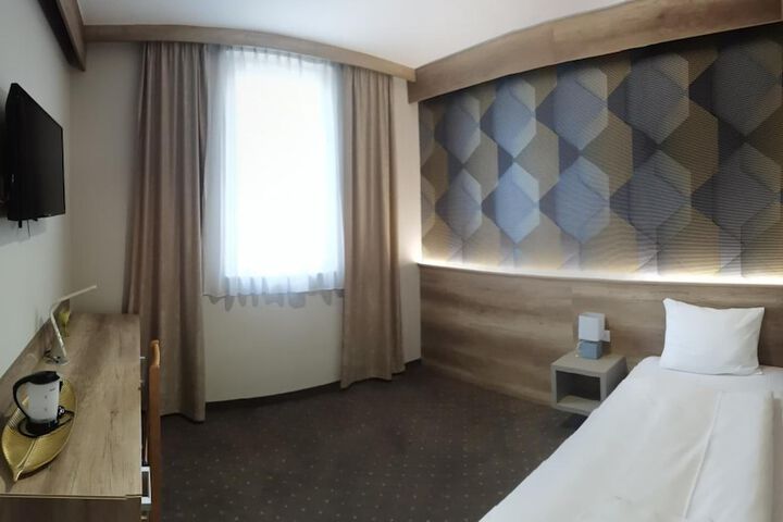 Room 18 of 54