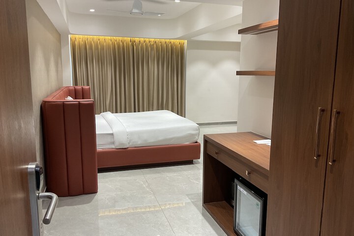Room 12 of 31