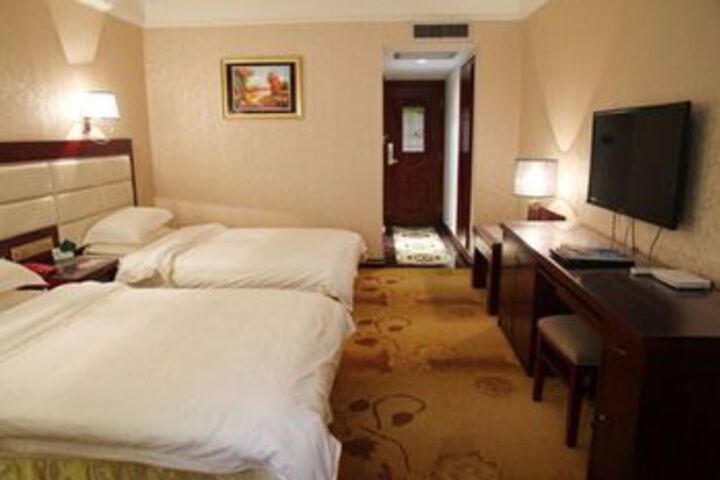 Room 8 of 20