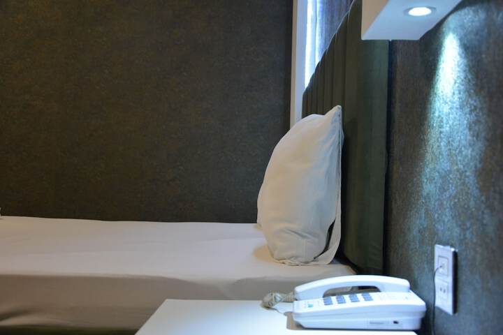 Room 28 of 78