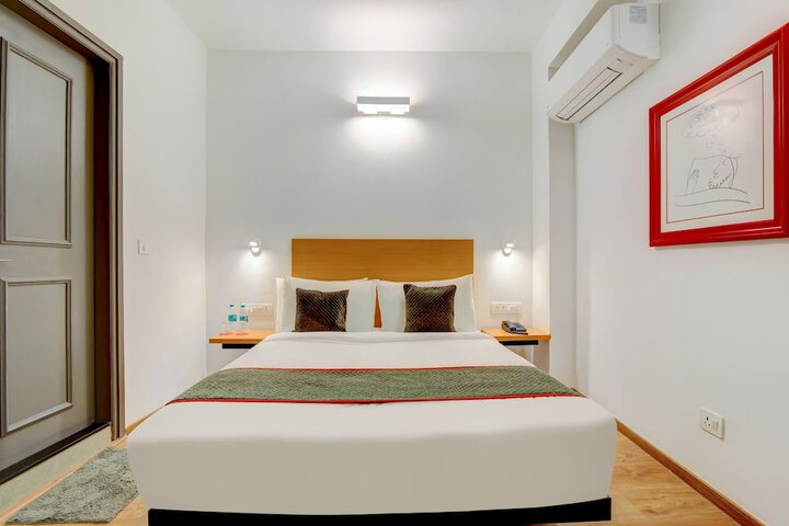 Room 28 of 44