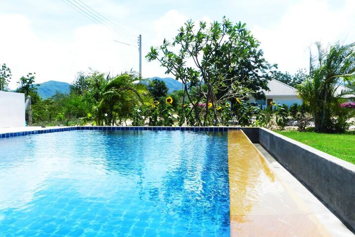 Hotel Pool