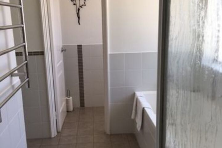 Room 13 of 32