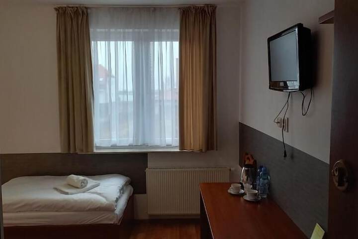 Room 6 of 35