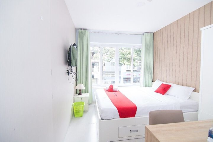 Room 14 of 27