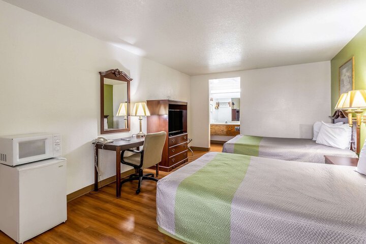 Room 15 of 35