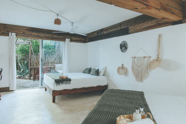 Room 15 of 35