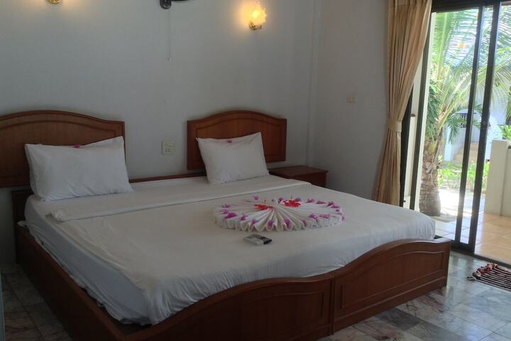 Room 19 of 66