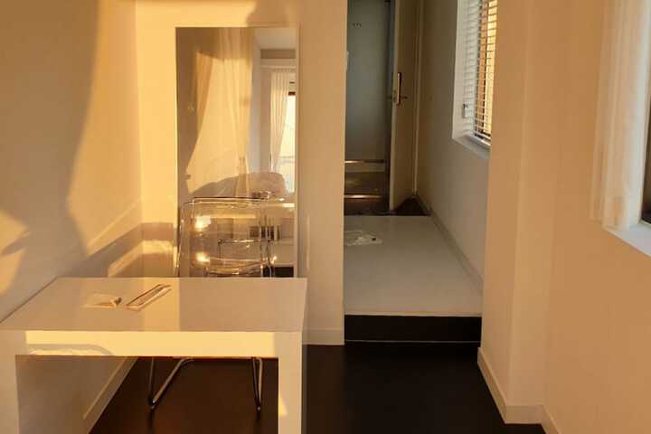 Room 37 of 72