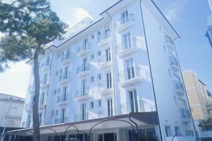 Hotel 28 of 29