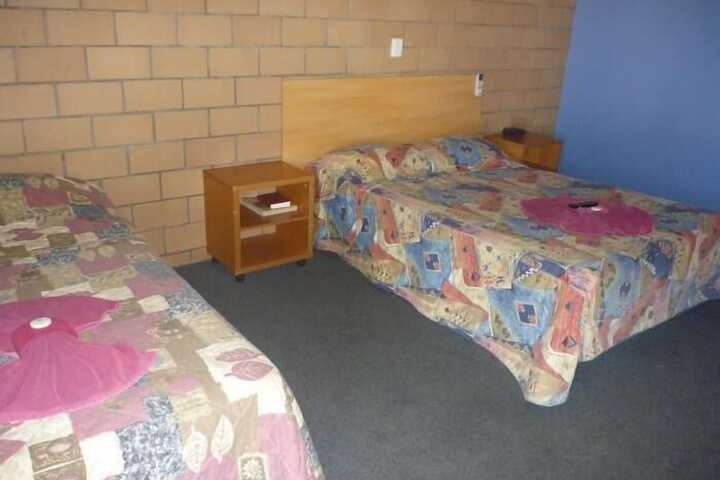 Room 5 of 10