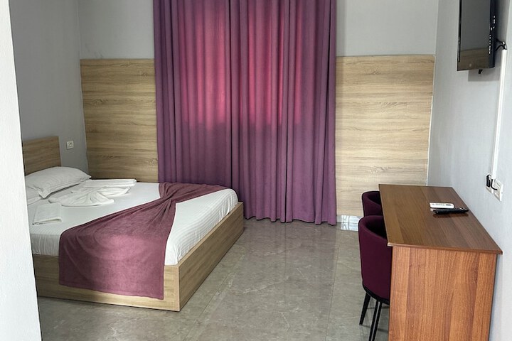 Room 7 of 23
