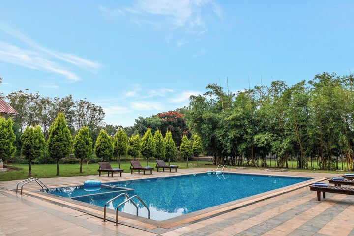 Pool 25 of 63