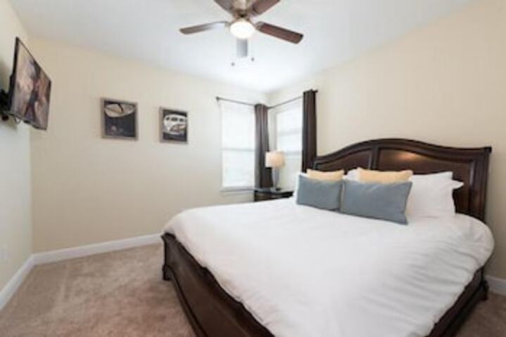 Room 5 of 26