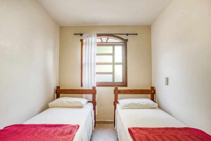 Room 18 of 21