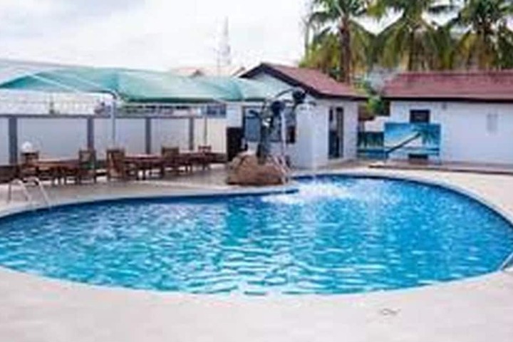 Hotel with Pool