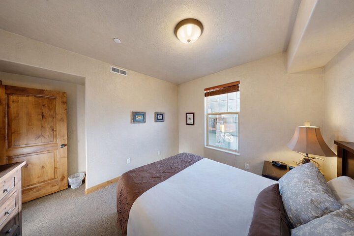 Room 9 of 55