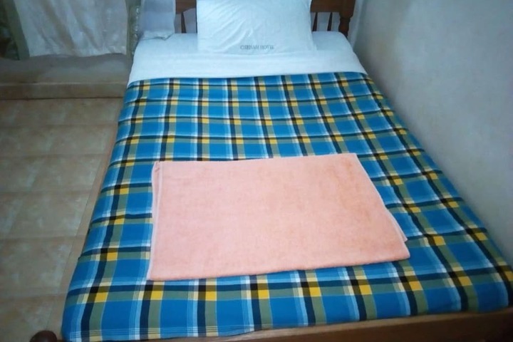 Room 3 of 18