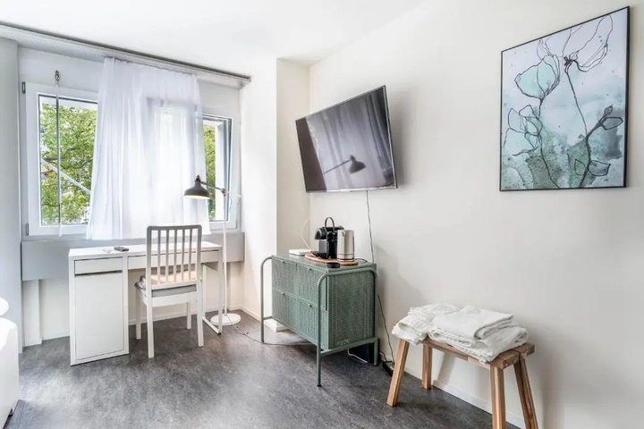 Room 5 of 19