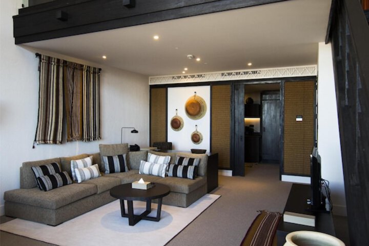 Room 48 of 318